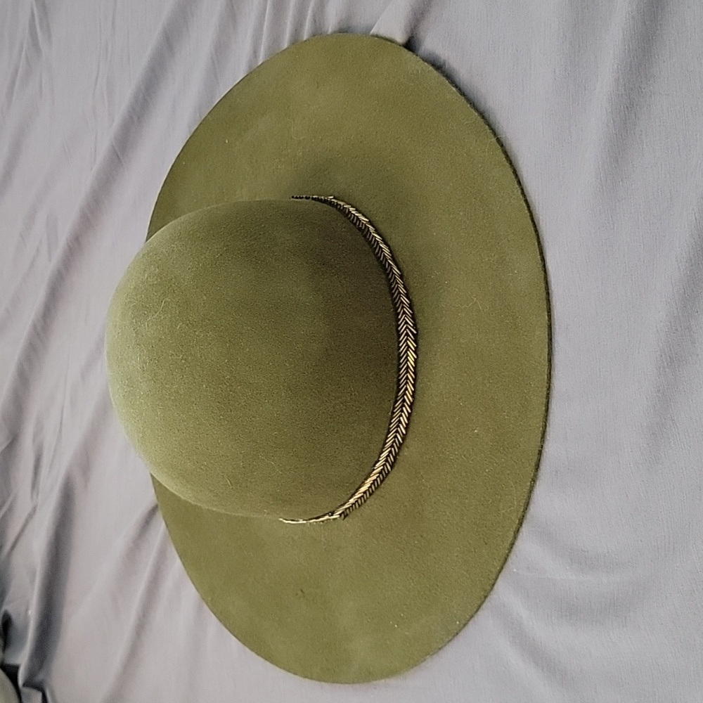 Lulus Sunhat